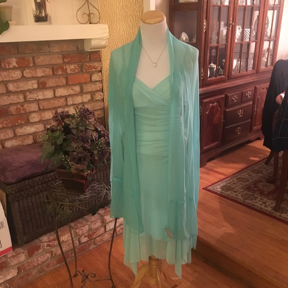 â˘NWOT⢠Ruby Rox Formal Dress w/ Matching Shawl - Picture 6 of 9